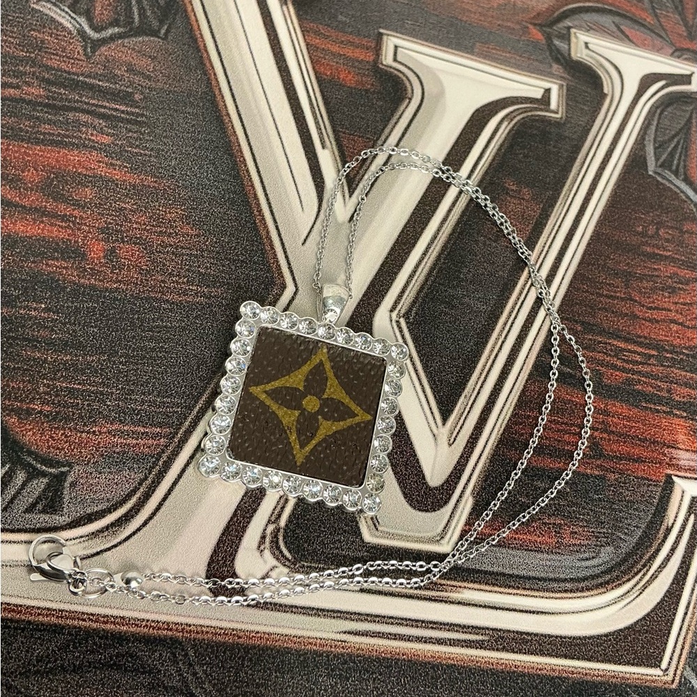 Louis Vuitton Silver Brown Pendant 925 Necklace